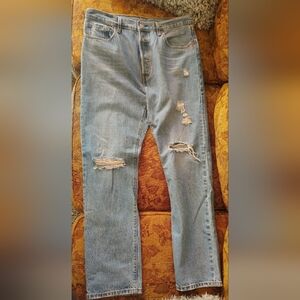 Light Blue Distressed LEVI 501